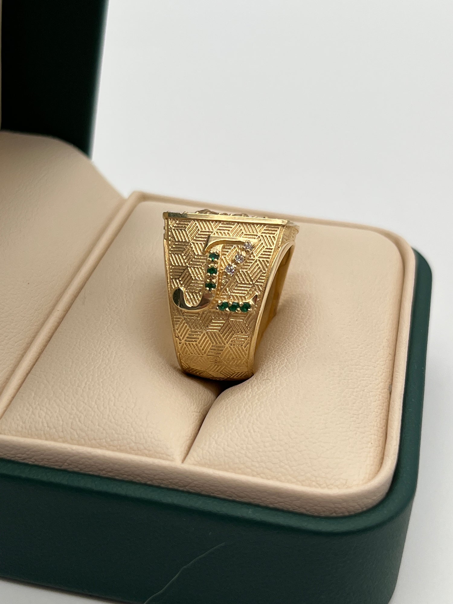 ANILLO VIRGEN / 15GR / ORO 18K / ESMERALDA LEGITIMA