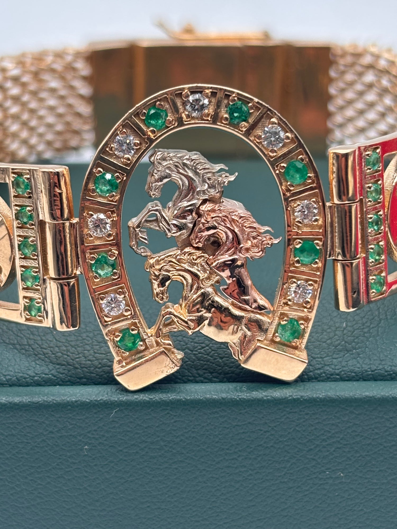 PULSO HERRADURA CABALLOS / 65GR / 18cm/ ORO 18K / ESMERALDA LEGITIMA