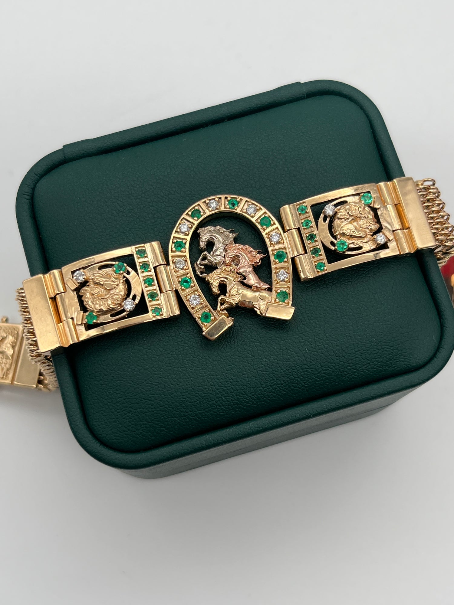 PULSO HERRADURA CABALLOS / 65GR / 18cm/ ORO 18K / ESMERALDA LEGITIMA