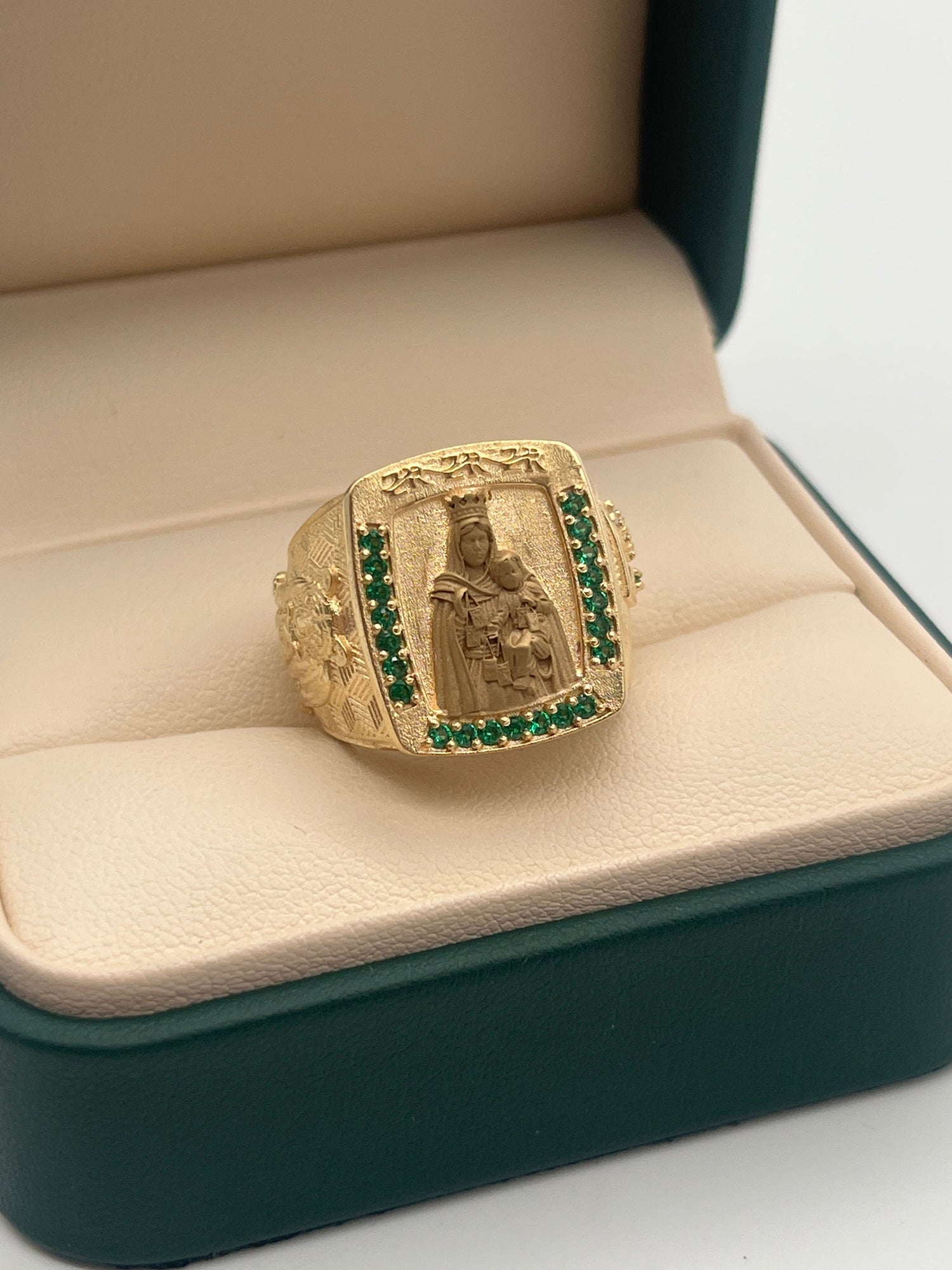 ANILLO VIRGEN / 15GR / ORO 18K / ESMERALDA LEGITIMA