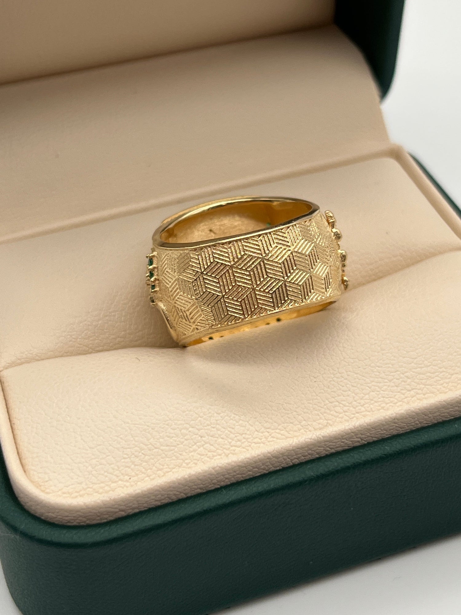 ANILLO VIRGEN / 15GR / ORO 18K / ESMERALDA LEGITIMA
