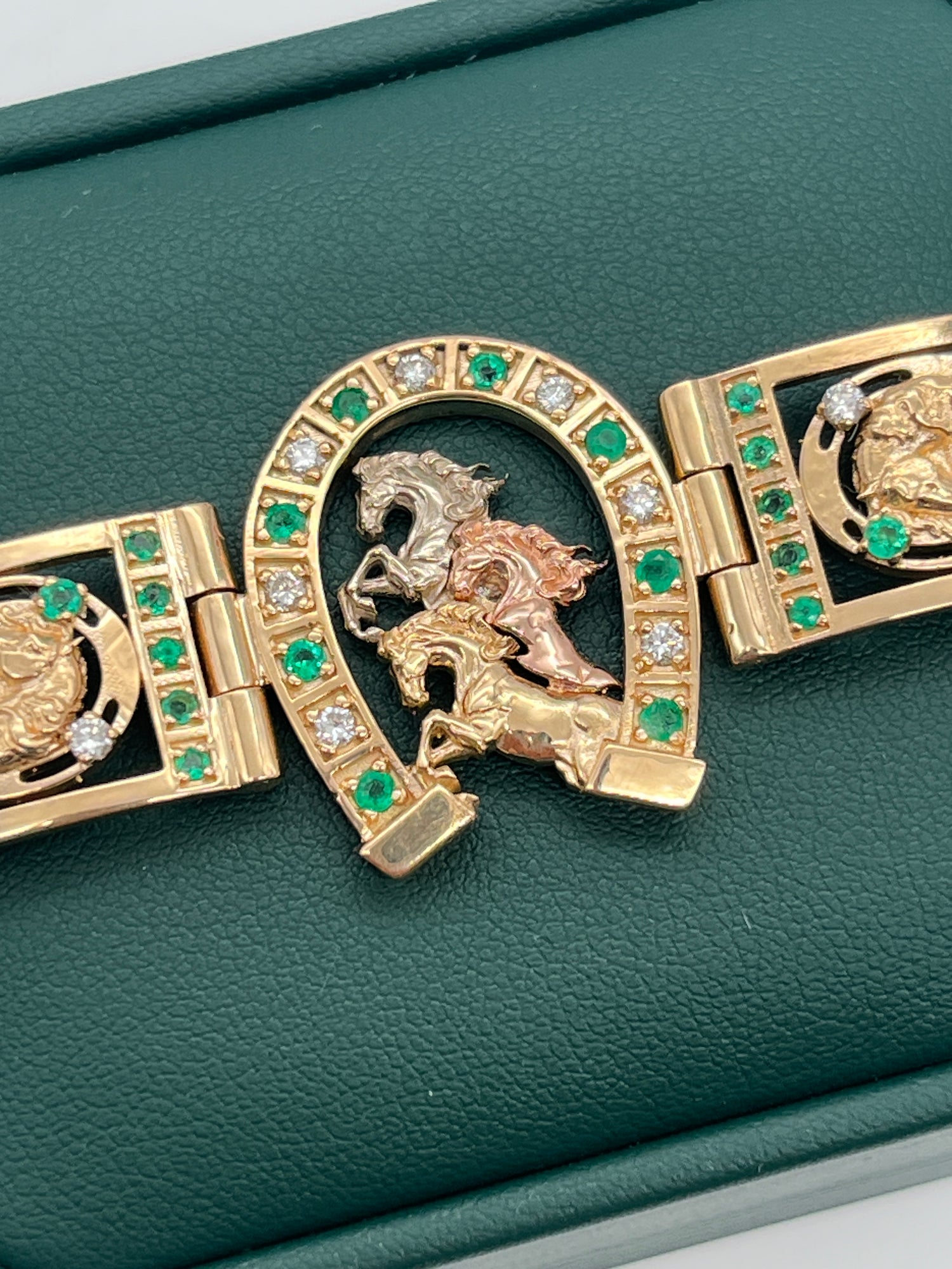 PULSO HERRADURA CABALLOS / 65GR / 18cm/ ORO 18K / ESMERALDA LEGITIMA
