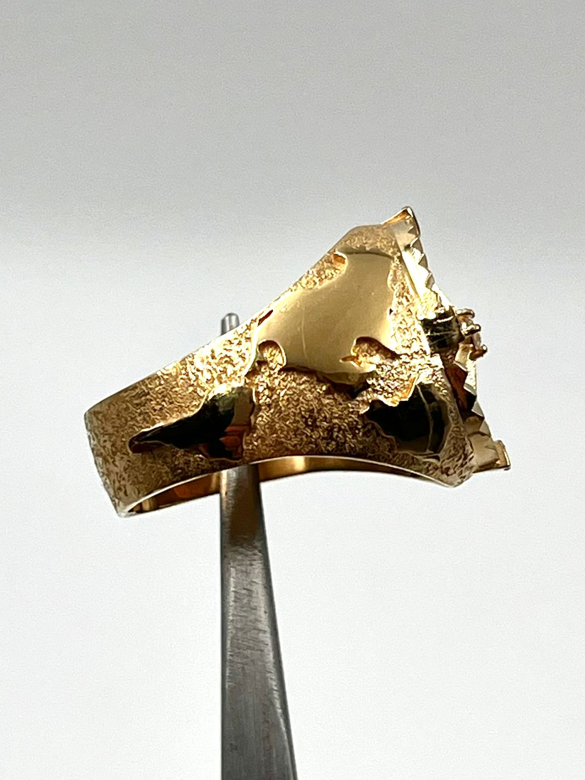 Anillo Brujula